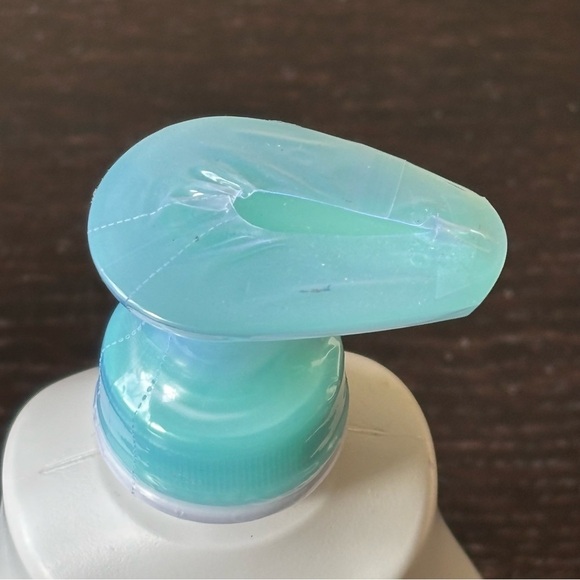 Baby Dove NEW hypoallergenic wash, sensitive skin care. Gifts and basics. - Picture 7 of 9